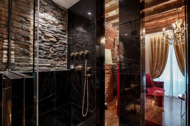 Aurum Como Luxury Suites - Oda