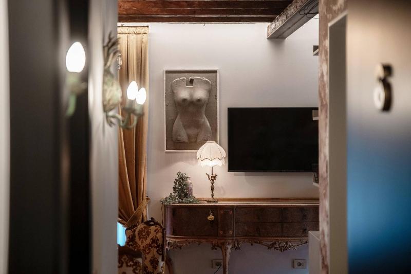 Aurum Como Luxury Suites - Oda