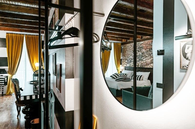 Aurum Como Luxury Suites - Oda