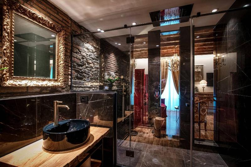Aurum Como Luxury Suites - Oda