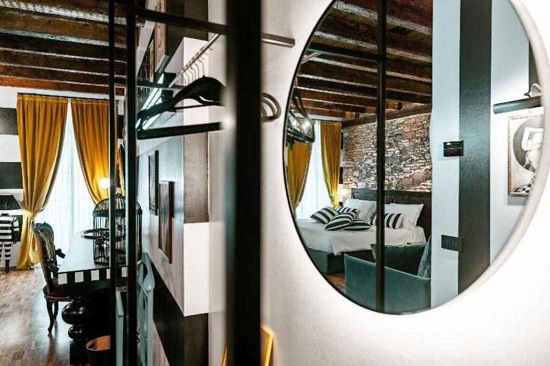 Aurum Como Luxury Suites - Oda