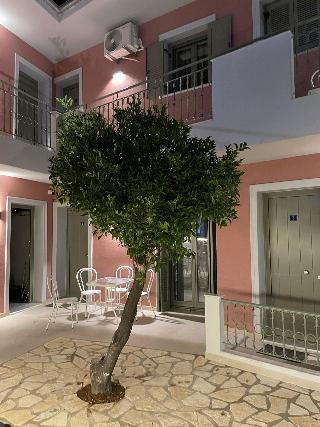Anax Apartments