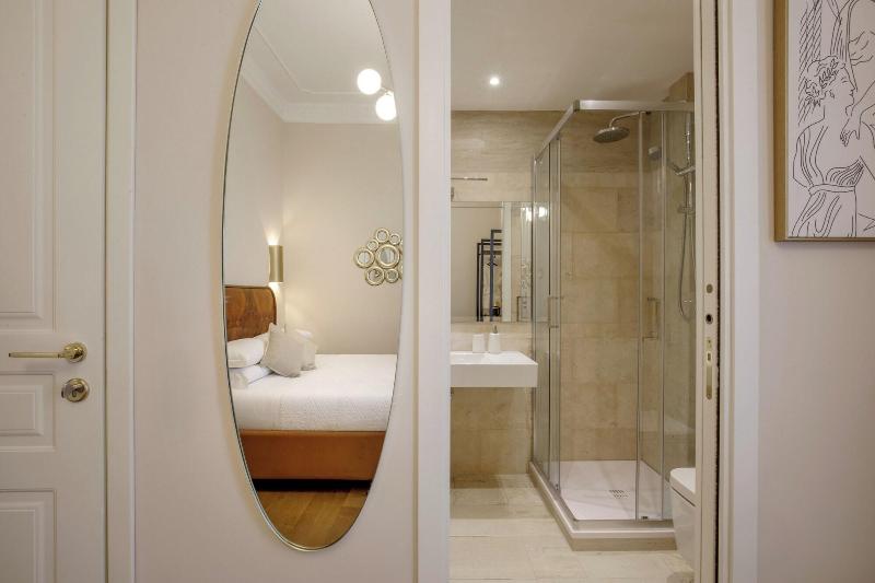 Daplace Santa Susanna Suites - Oda