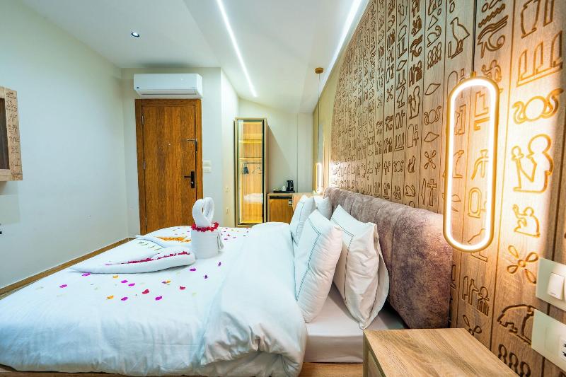 Royal Great Pyramid Inn - Oda
