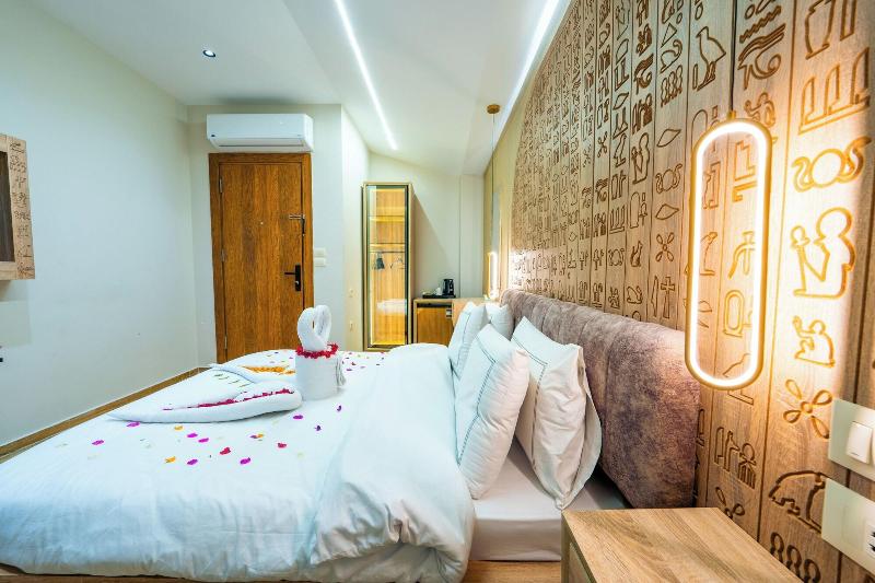 Royal Great Pyramid Inn - Oda