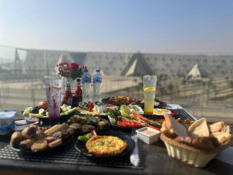 Royal Great Pyramid Inn - Restoran