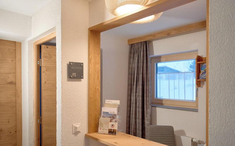 Aparthotel Grischuna - Lobi