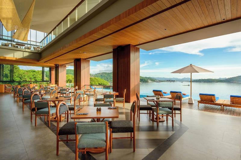 Katamaran Hotel Resort Komodo - Restoran