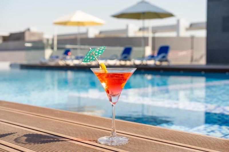 West Walk Top Retaj Hotel Doha - Havuz