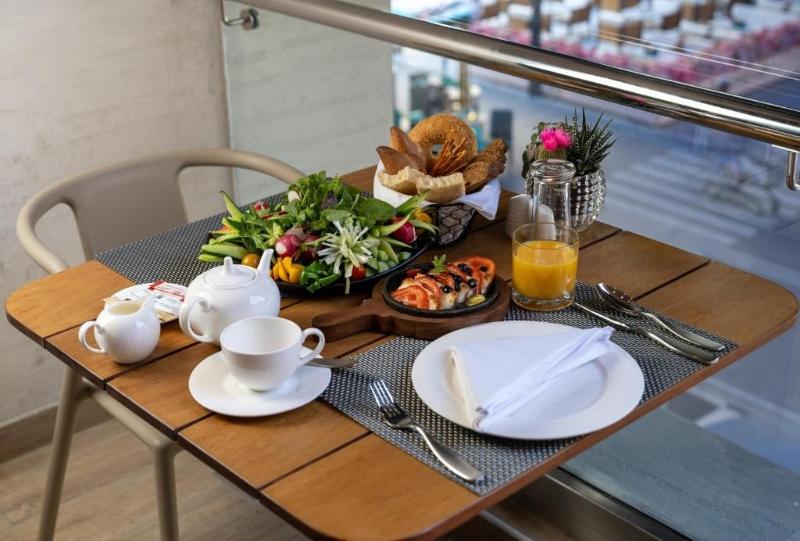 West Walk Top Retaj Hotel Doha - Restoran