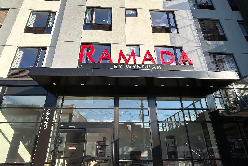 Ramada By Wyndham Brooklyn Near Flatbush - Lobi