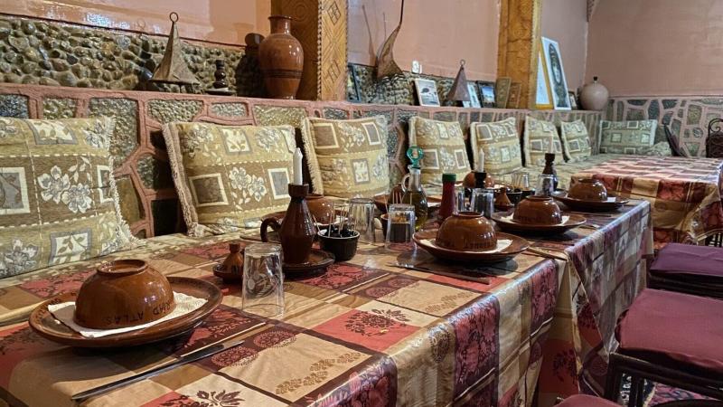 Riad Bouchahoud Hotel In Telouet - Restoran