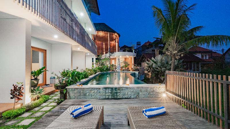 Juli House - Havuz