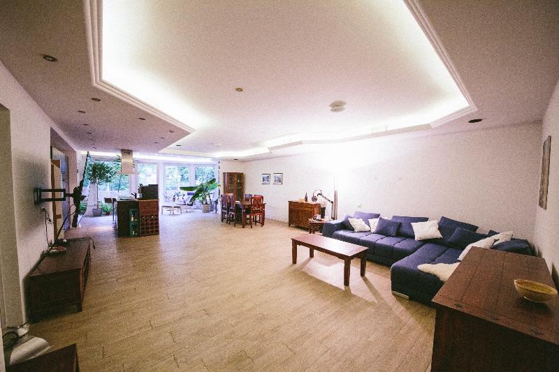 Große Und Voll Ausgestattete Apartments Im Grünen - Genel