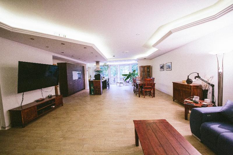 Große Und Voll Ausgestattete Apartments Im Grünen - Oda