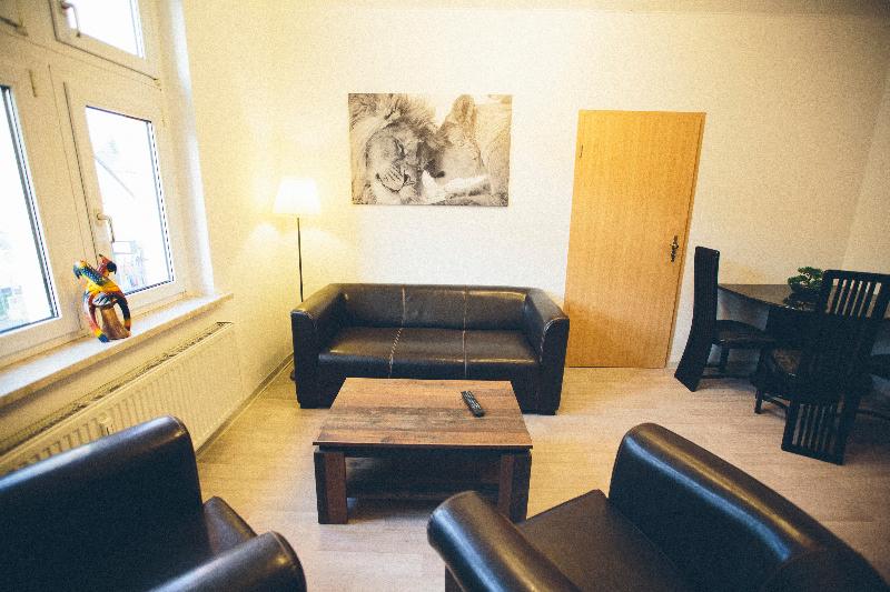 Große Und Voll Ausgestattete Apartments Im Grünen - Oda