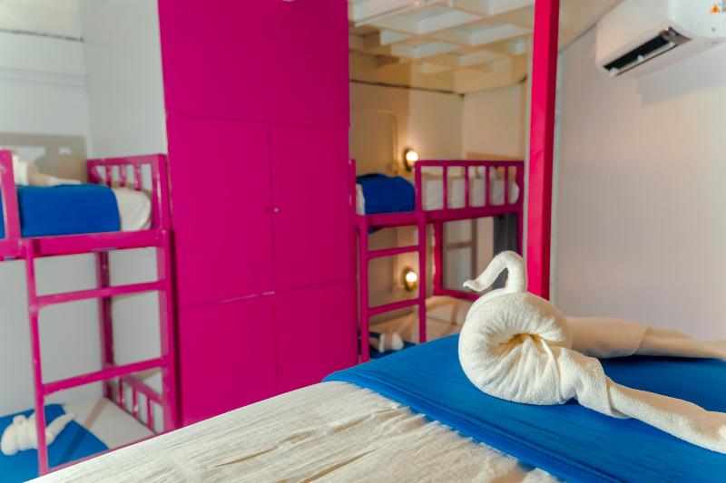 Slumber Party Phi Phi - Oda