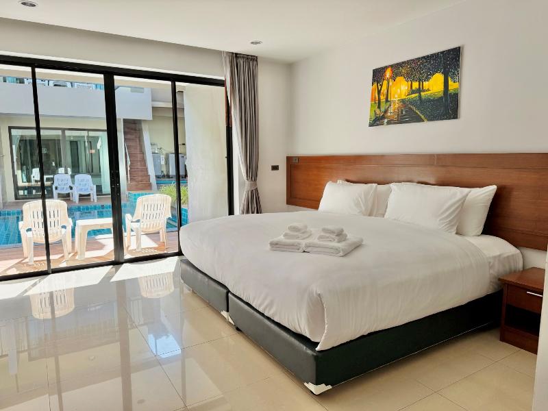 Xaya Pool Access Resort Phuket - Oda