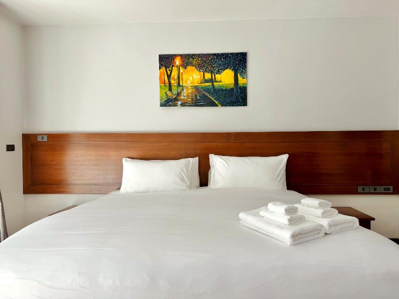 Xaya Pool Access Resort Phuket - Oda