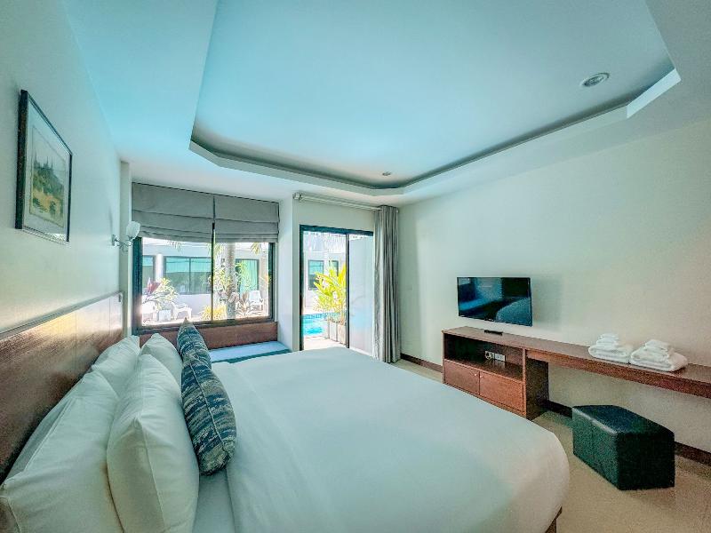 Xaya Pool Access Resort Phuket - Oda