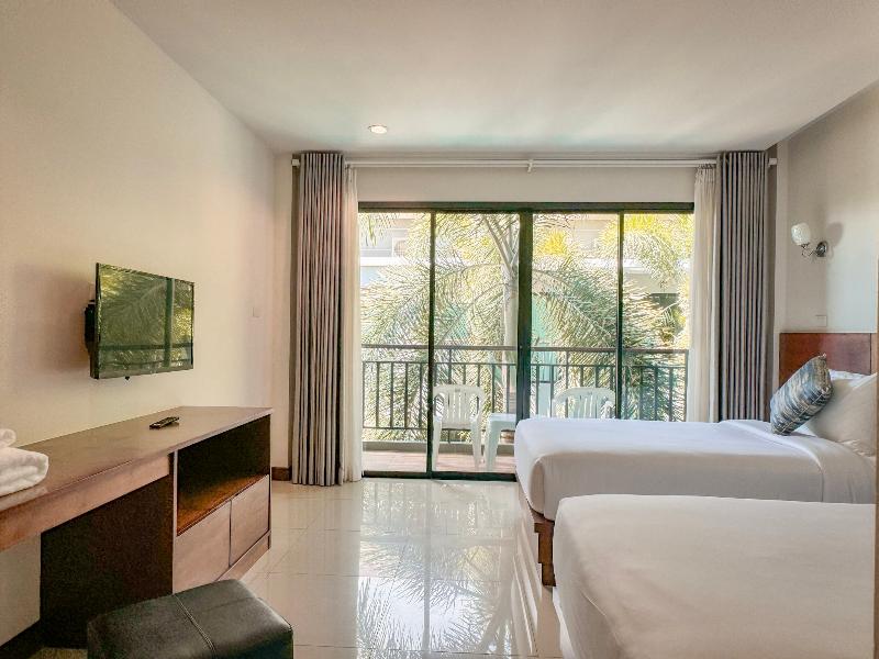 Xaya Pool Access Resort Phuket - Oda