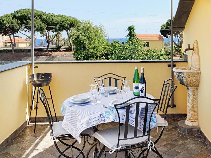 Casa Vacanze Nel Giardino Di Renzo - Genel