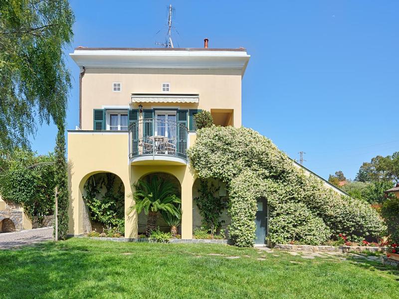 Casa Vacanze Nel Giardino Di Renzo - Genel