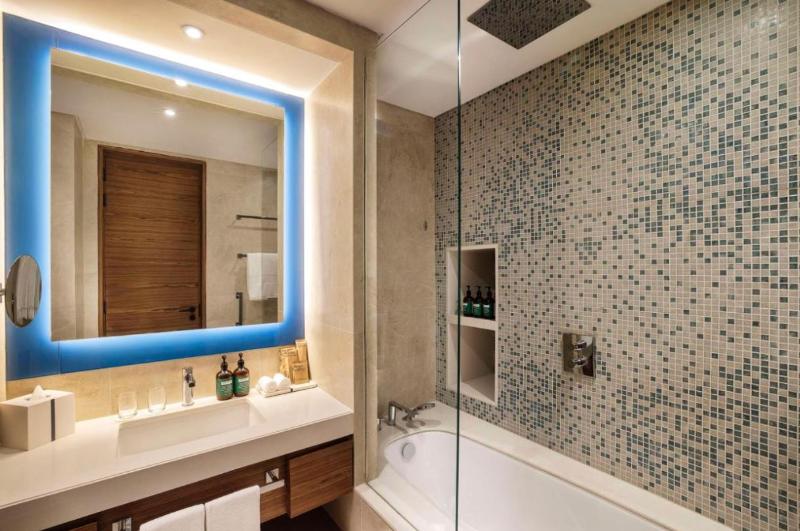 Tumbi Ht Dubai The Palm, Tapestry Collec by Hilton - Oda