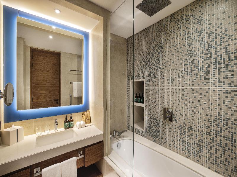 Tumbi Ht Dubai The Palm, Tapestry Collec by Hilton - Oda