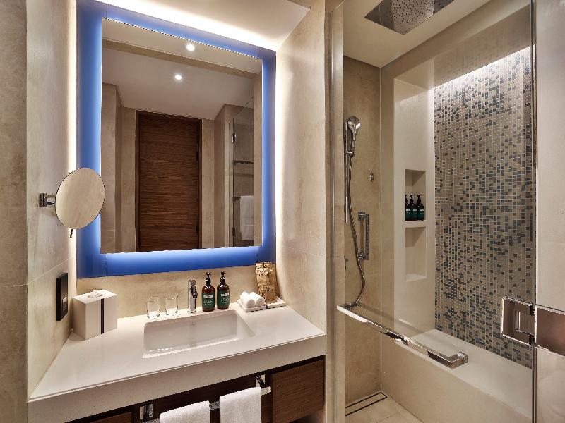 Tumbi Ht Dubai The Palm, Tapestry Collec by Hilton - Oda