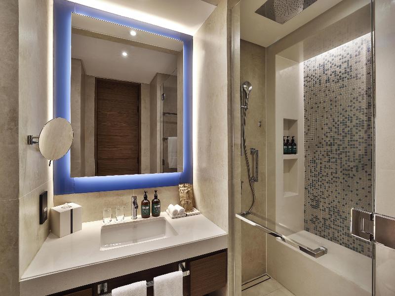 Tumbi Ht Dubai The Palm, Tapestry Collec by Hilton - Oda