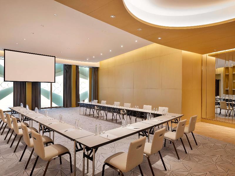 Sofitel Riyadh Hotel & Convention Centre - Toplantı