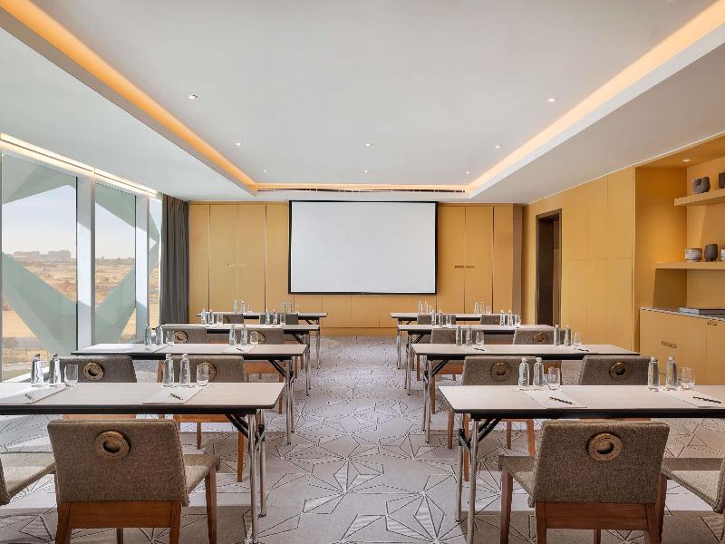 Sofitel Riyadh Hotel & Convention Centre - Toplantı