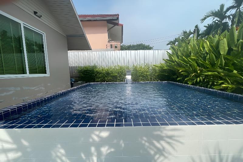 Davy's Cottage Phuket By Zuzu - Havuz