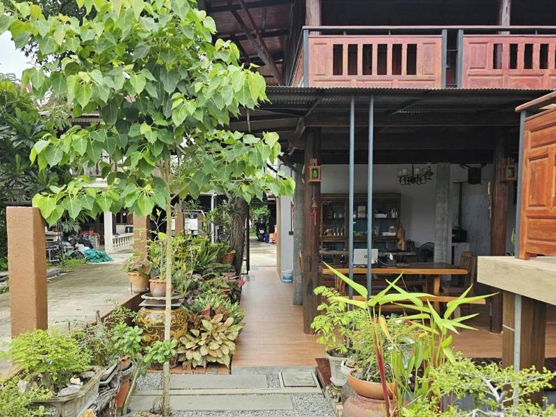 Nipatra Homestay By Zuzu - Genel