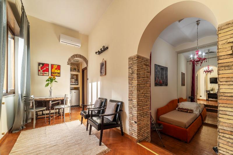 H&c Apartments In Rome Srl - Lobi