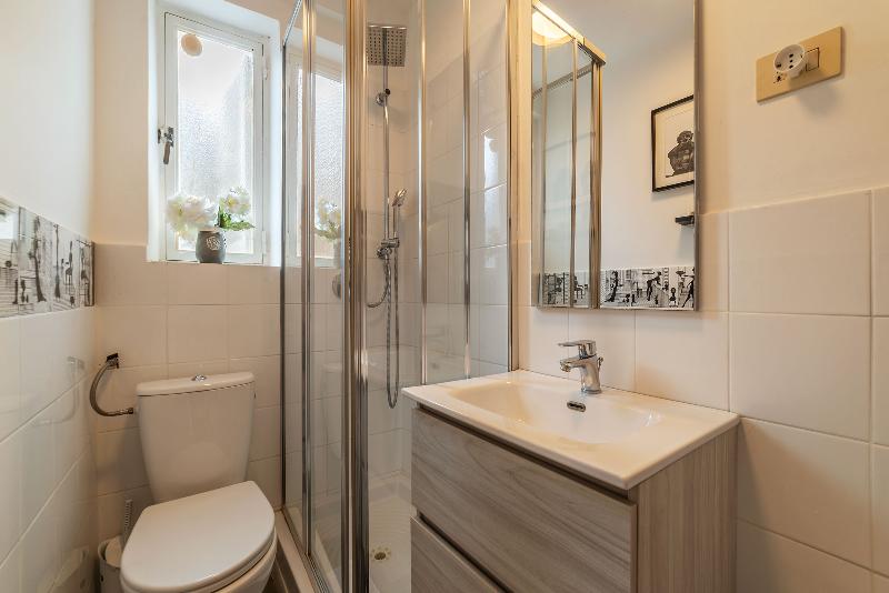 H&c Apartments In Rome Srl - Oda