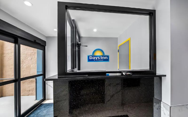 Days Inn by Wyndham New York Chinatown - Lobi