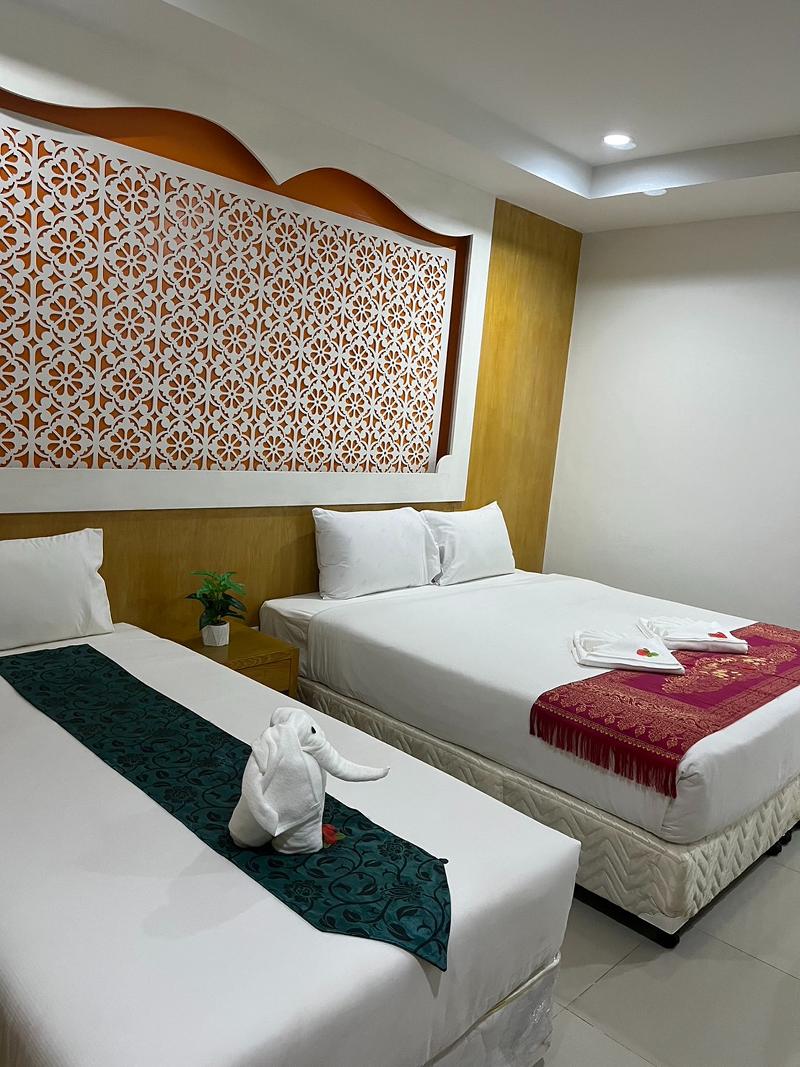 T & C Hotel Patong Beach By Zuzu - Oda
