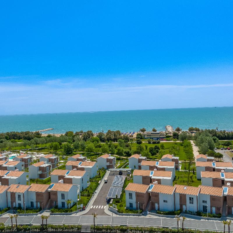 Pareus Beach Resort - Genel