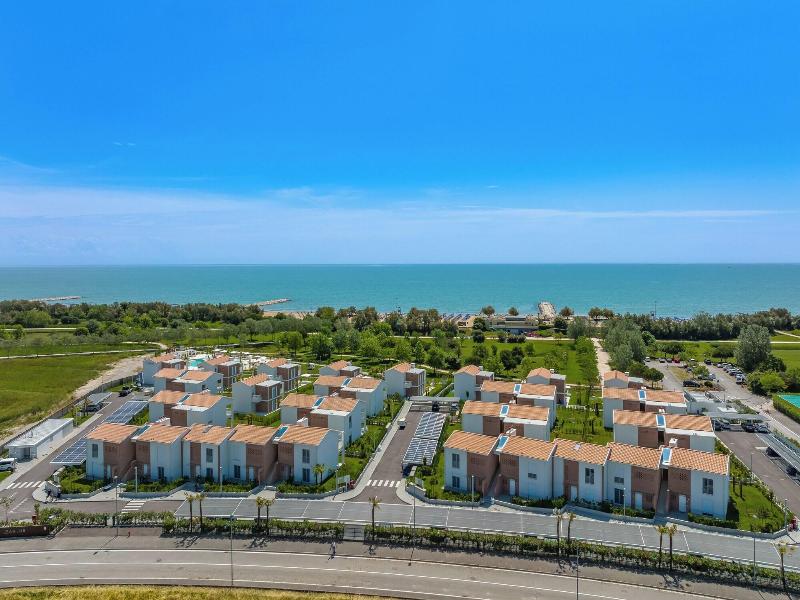 Pareus Beach Resort - Genel