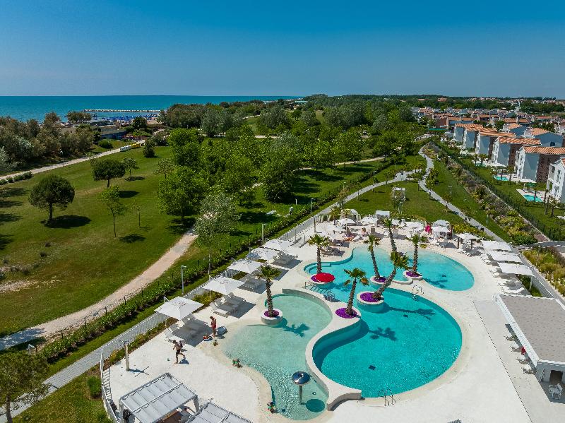 Pareus Beach Resort - Oda
