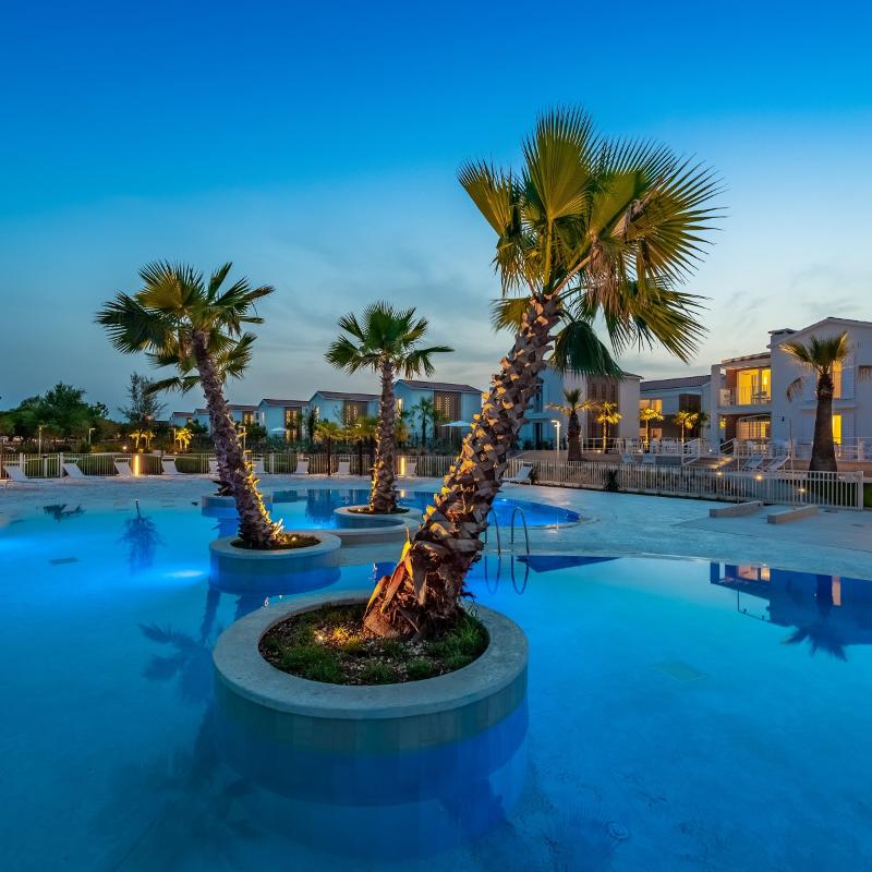 Pareus Beach Resort - Havuz