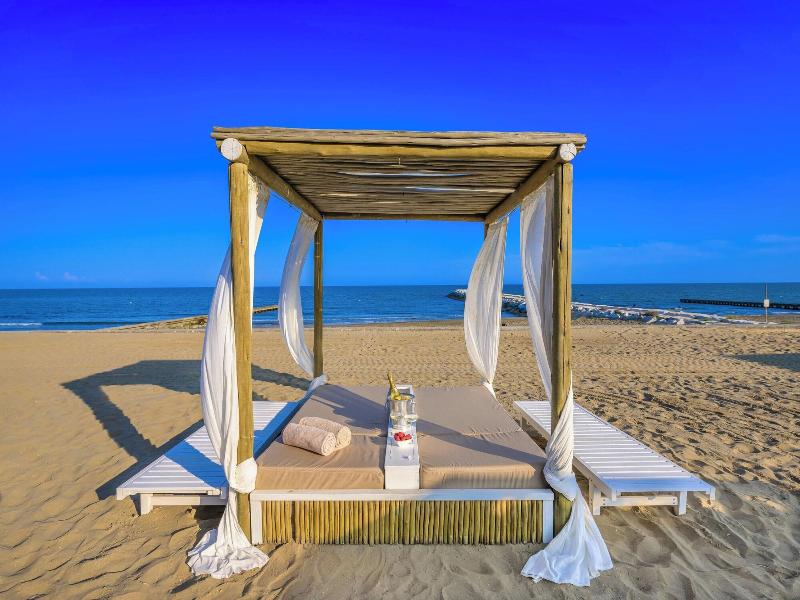 Pareus Beach Resort - Plaj