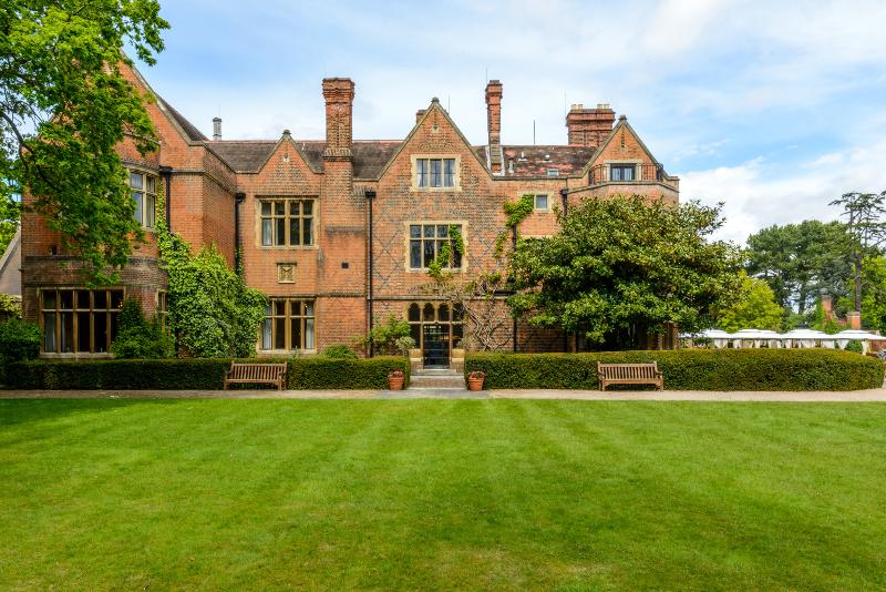 Warren House Hotel - Genel