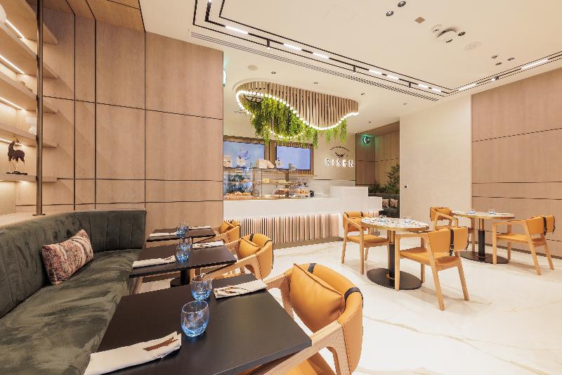Holiday Inn Dubai Village Circle by IHG - Teras