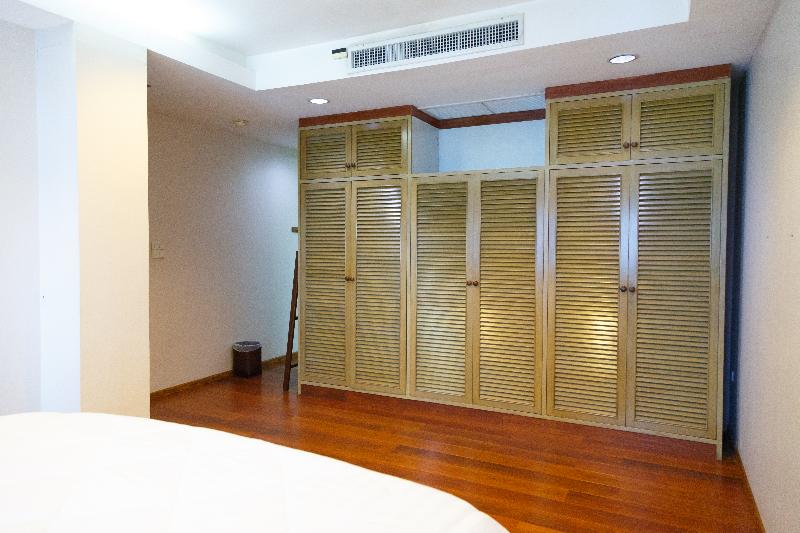 Upar Hotels Silom Near Mahanakhon - Oda