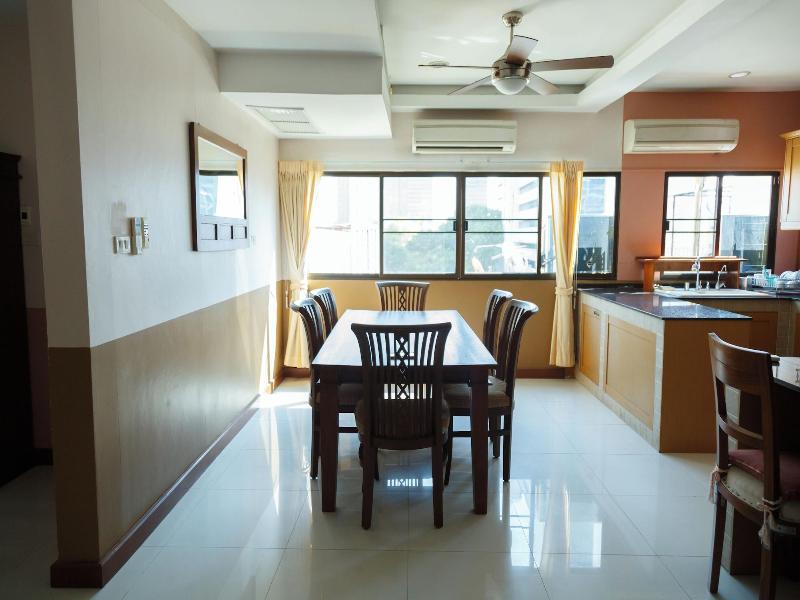 Upar Hotels Silom Near Mahanakhon - Oda