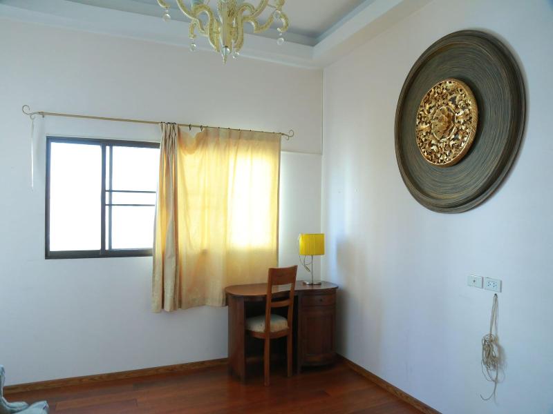 Upar Hotels Silom Near Mahanakhon - Oda