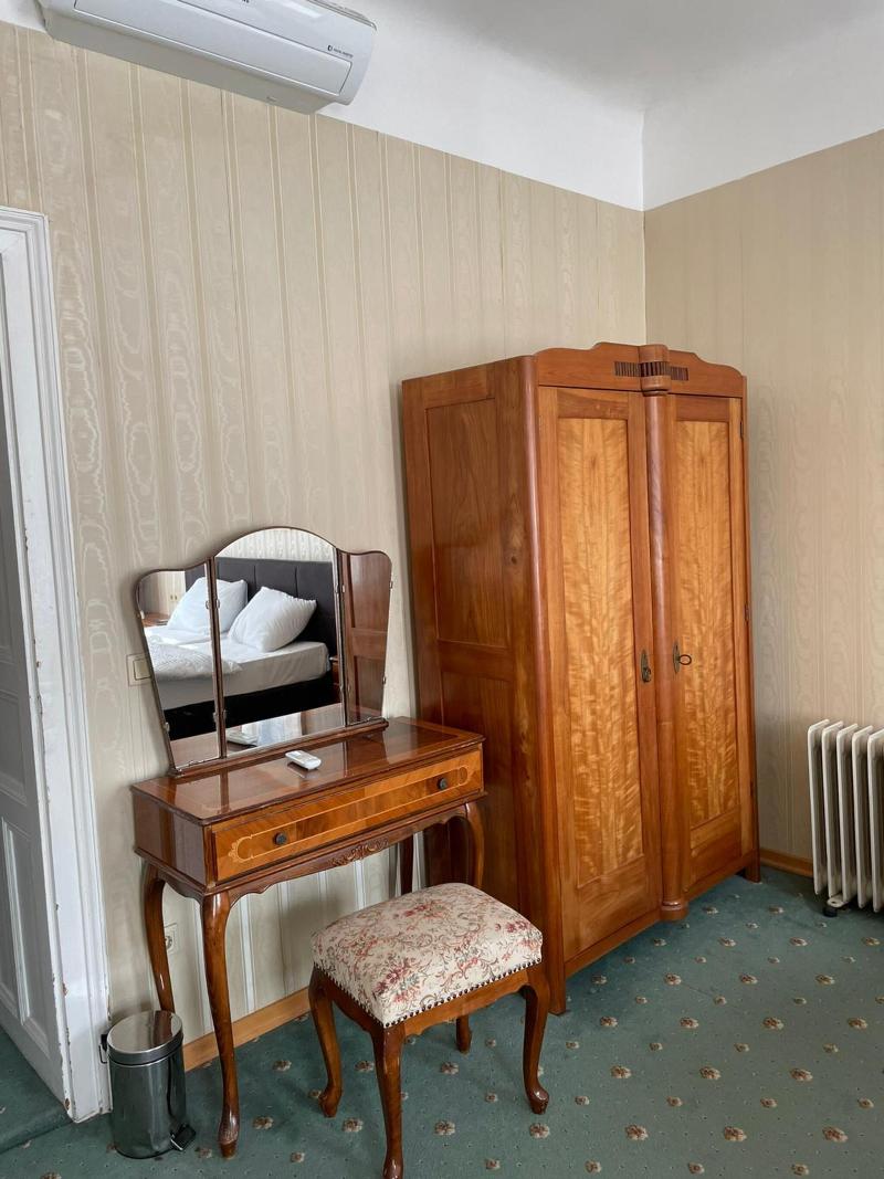 Hotel Viki - Lobi